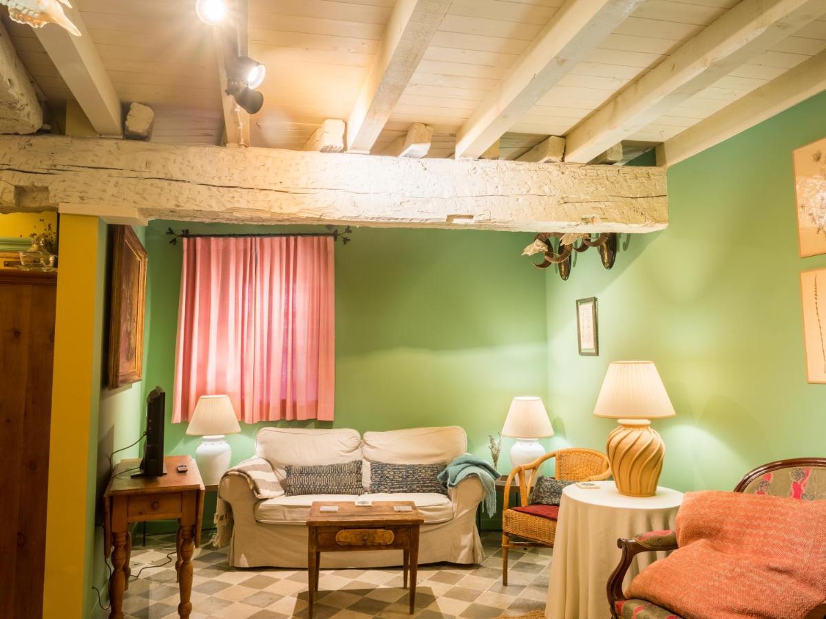 Encantadora Casa De Pueblo Con 5 Hab. En Burgos سانتو دومينغو دي سيلوس المظهر الخارجي الصورة