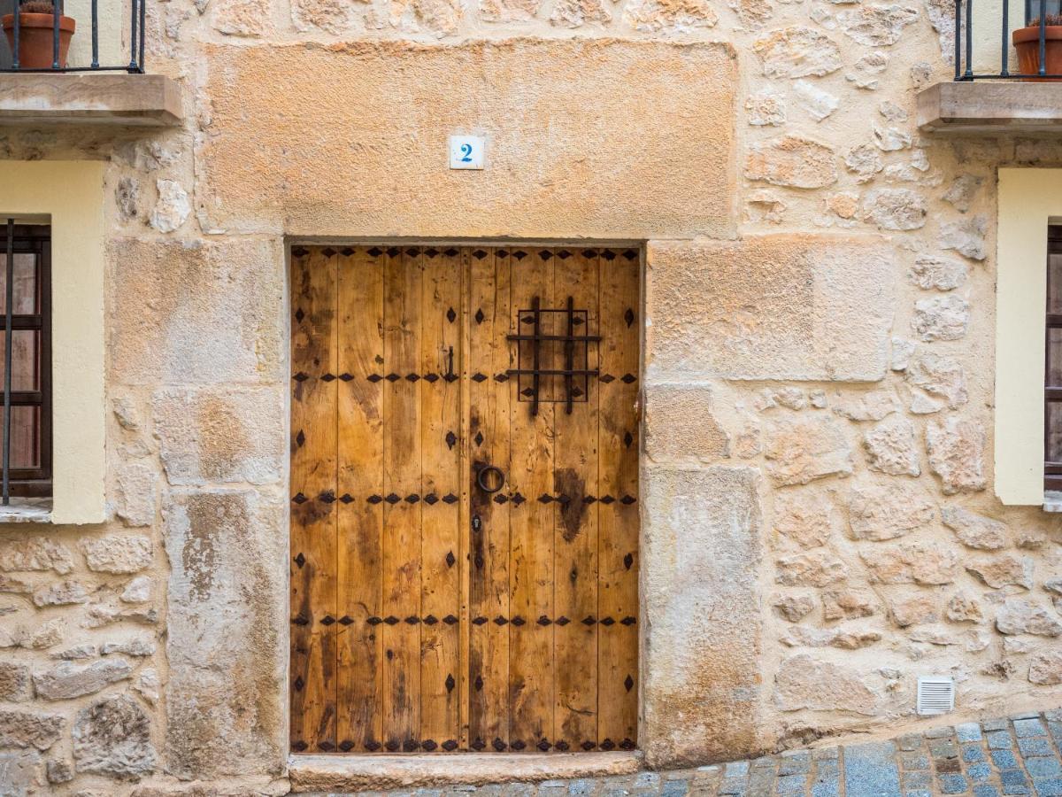 Encantadora Casa De Pueblo Con 5 Hab. En Burgos سانتو دومينغو دي سيلوس المظهر الخارجي الصورة